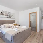 Σπίτι διακοπών Stunning In With Sauna *