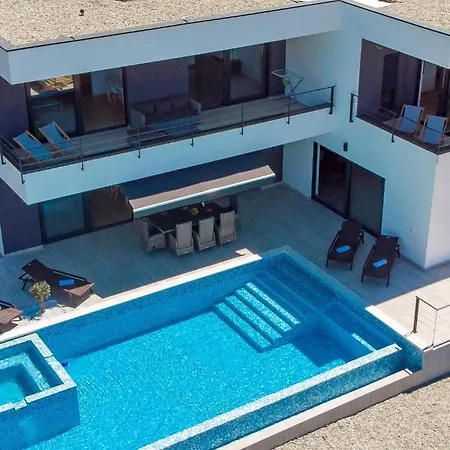 Awesome In With Sauna